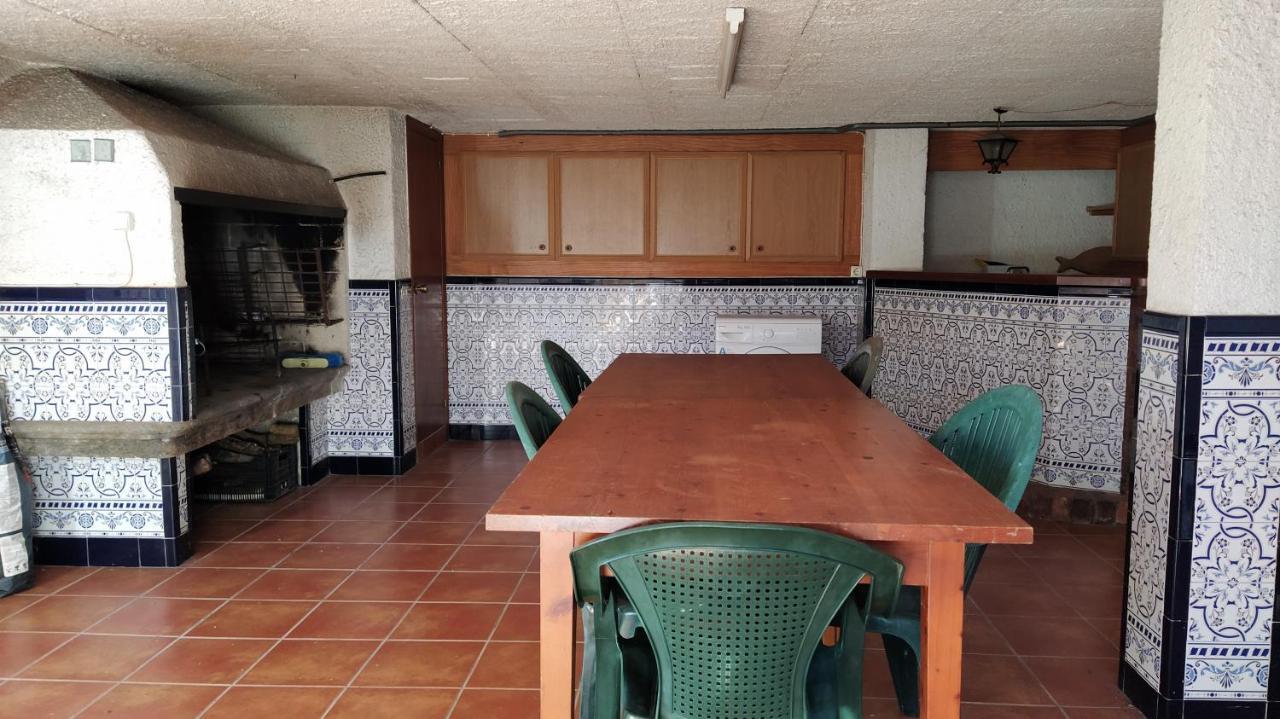 הוילה Fene Casa Con Jardin En La Playa De Almieiras מראה חיצוני תמונה