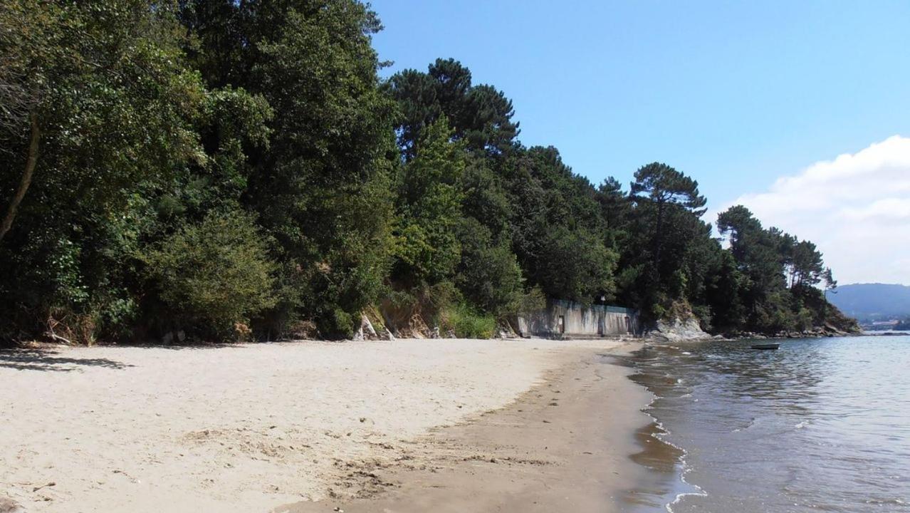 הוילה Fene Casa Con Jardin En La Playa De Almieiras מראה חיצוני תמונה