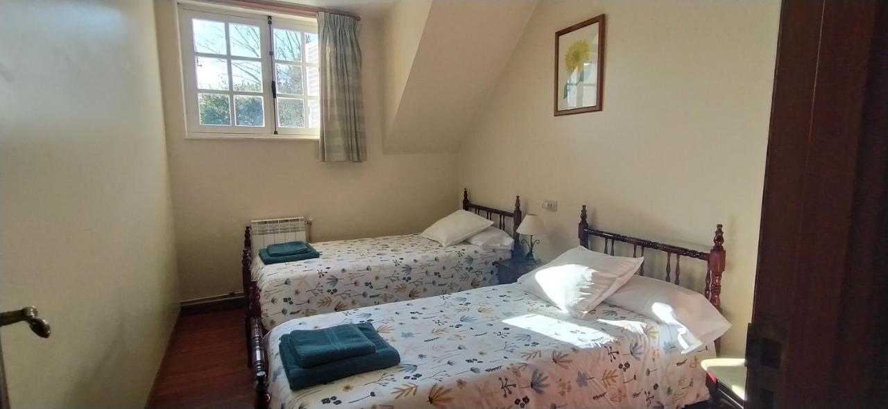 הוילה Fene Casa Con Jardin En La Playa De Almieiras מראה חיצוני תמונה